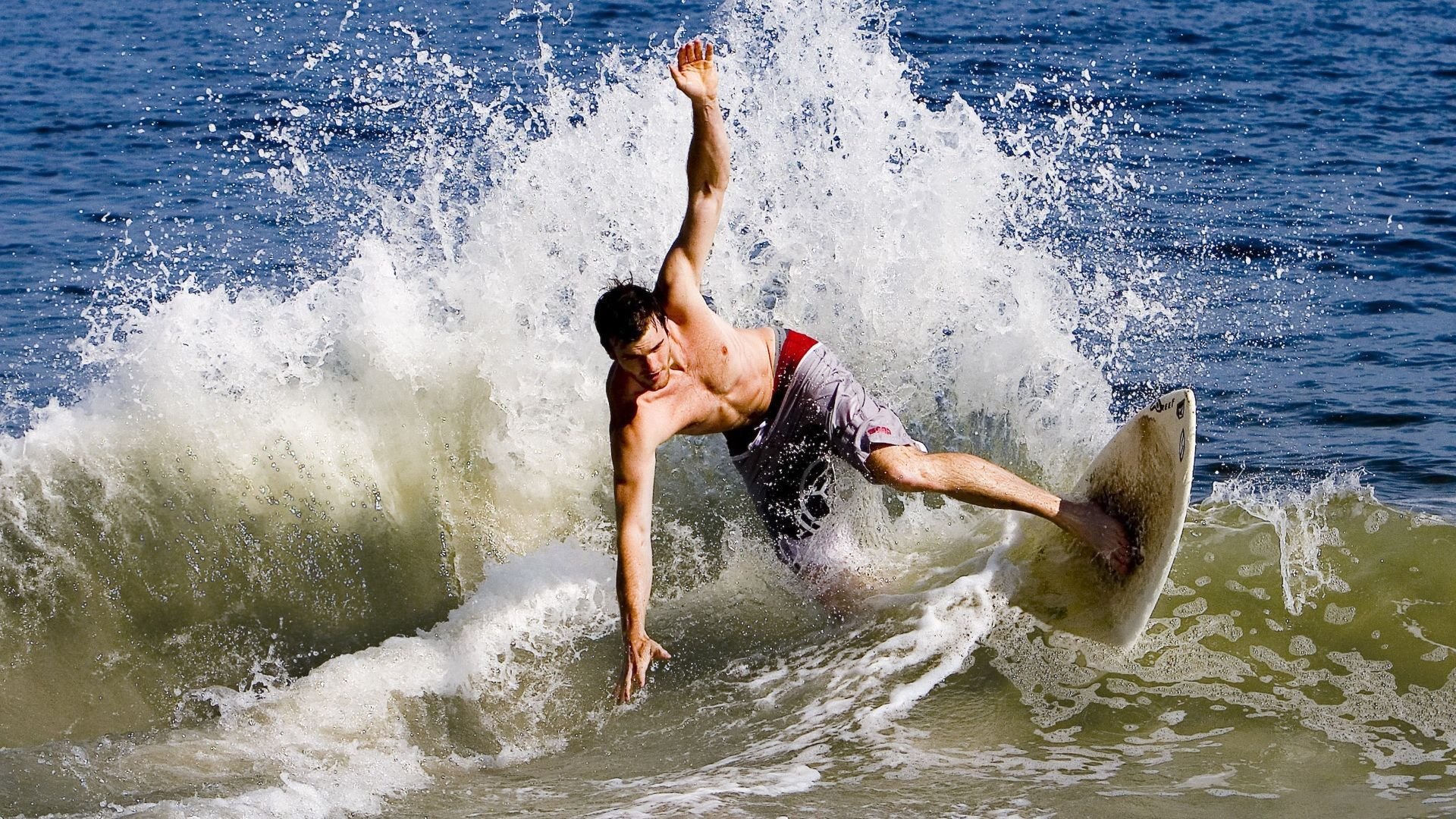 “牛仔3K亲子跑：让家庭在香港赛道上共奔跑”